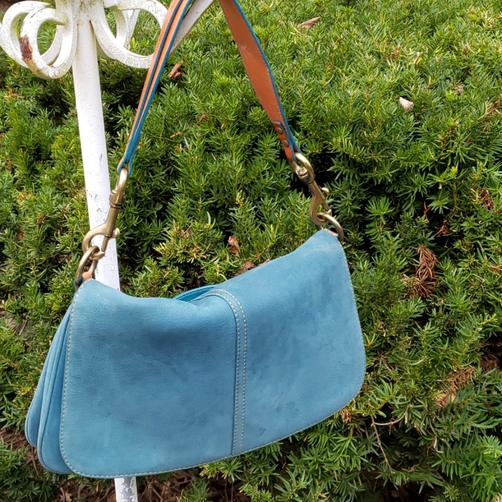 Coach rare pebbled leather handbag D04S - 9693